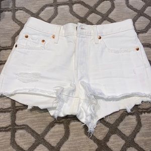 White Levis 501 original short
